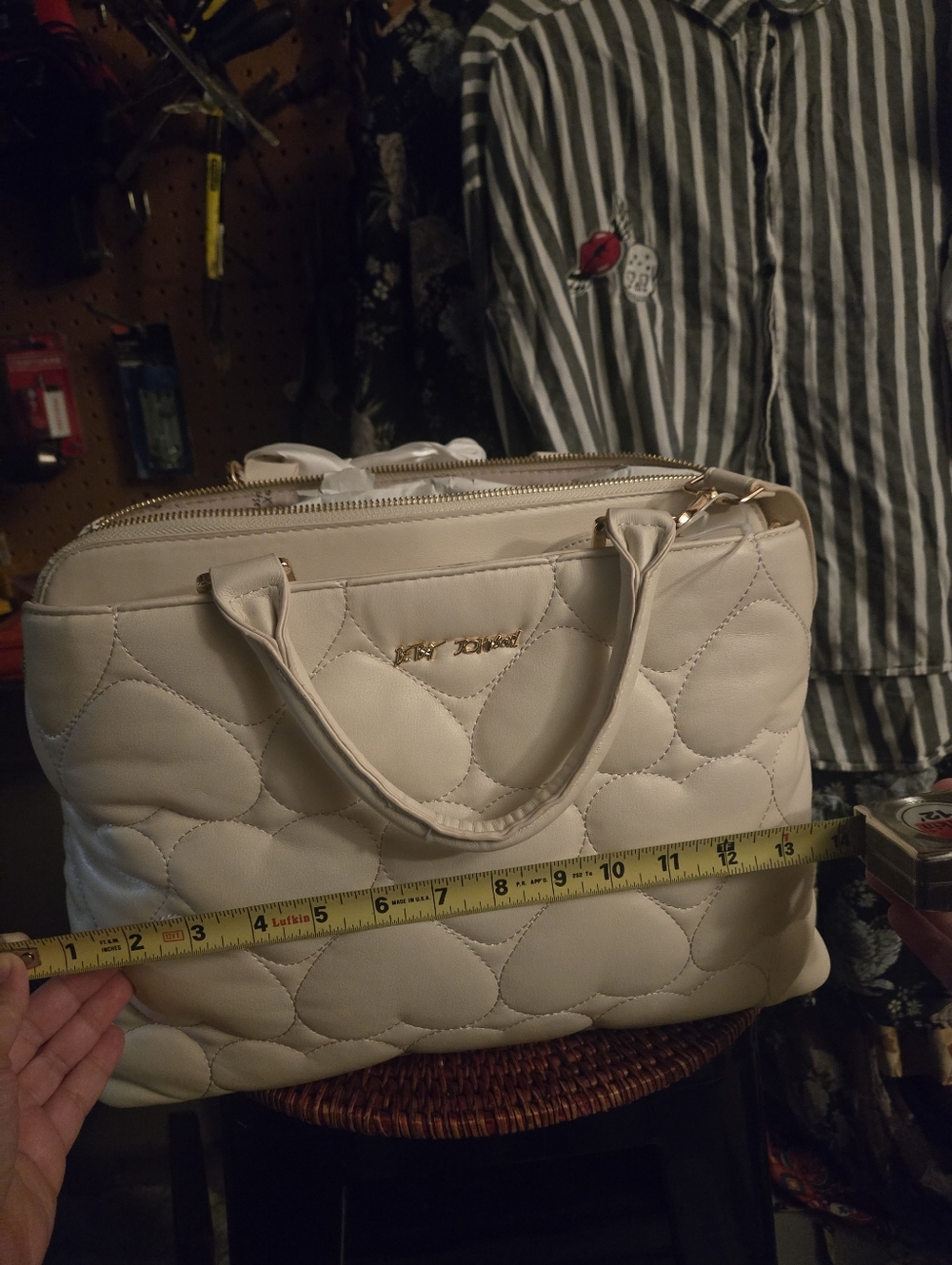 Betsey Johnson White Heart Quilted Handbag - Picture 14 of 15